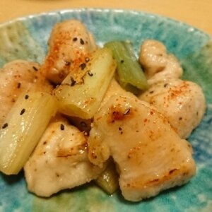 おつまみに～鶏むね肉と葱の甘辛七味唐辛子